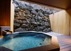 プライベートな空間で温泉を満喫できる貸切風呂「碧海-AOMI-」「奏音-OTO-」