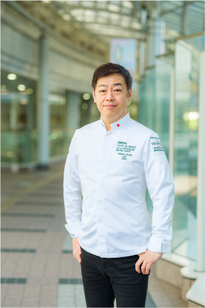 Patissier Takahiro Komai